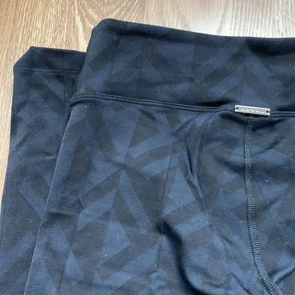 Koral leggings size small - Picture 4 of 4